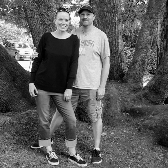 Meet your Posher, Lori - Picture 1 of 1